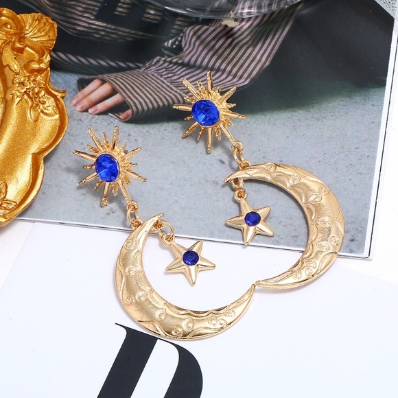 **MOMOKO* Sun x Moon Blue Gem Style Dangle Earrings - Picture 3 of 4